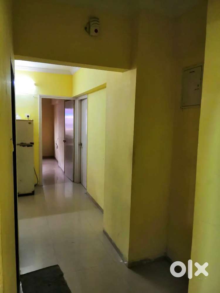 Pg available in 3 sharing in Hall in 2bhk Flat inAndheri west station