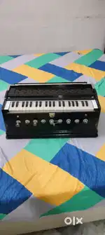 Harmonium with bag