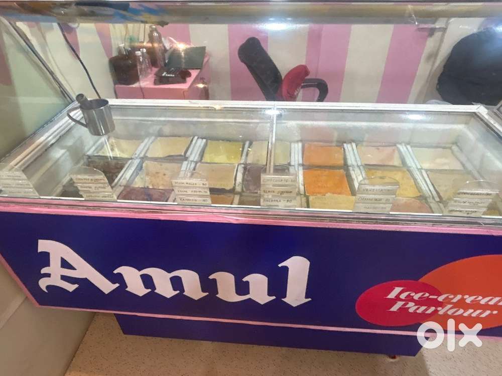 Ice cream parlour setup
