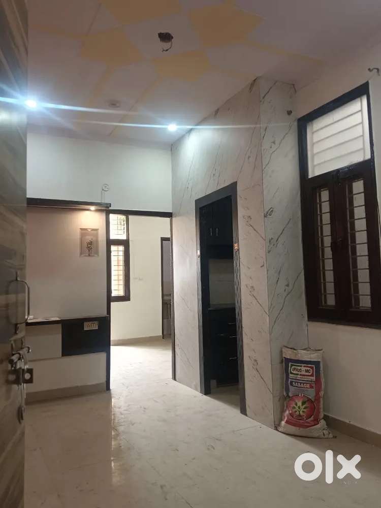 2 BHK FLAT HE FLAT