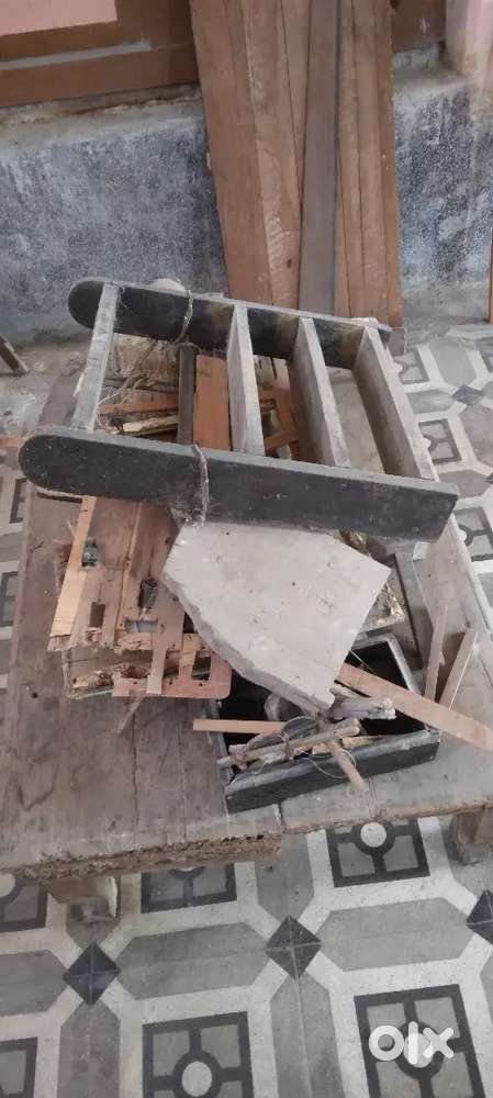 Wooden scrap and wooden furniture