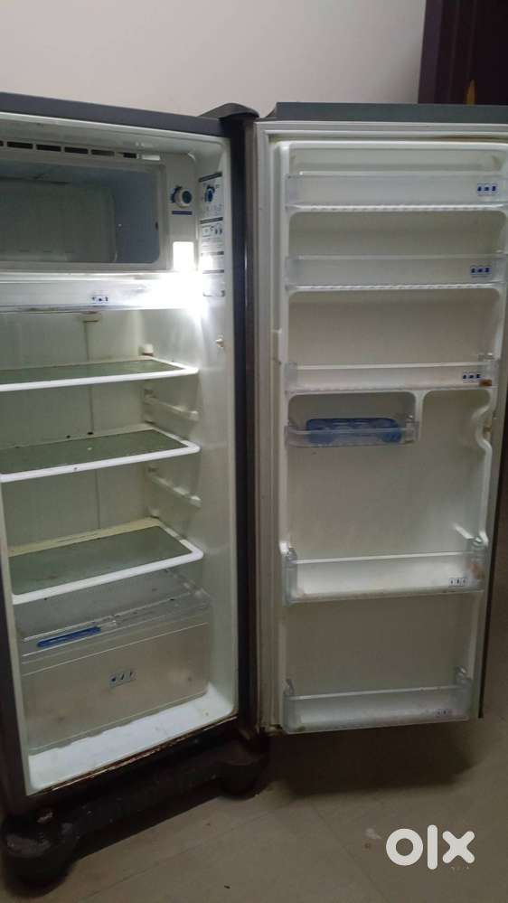 Fridge working in good condition