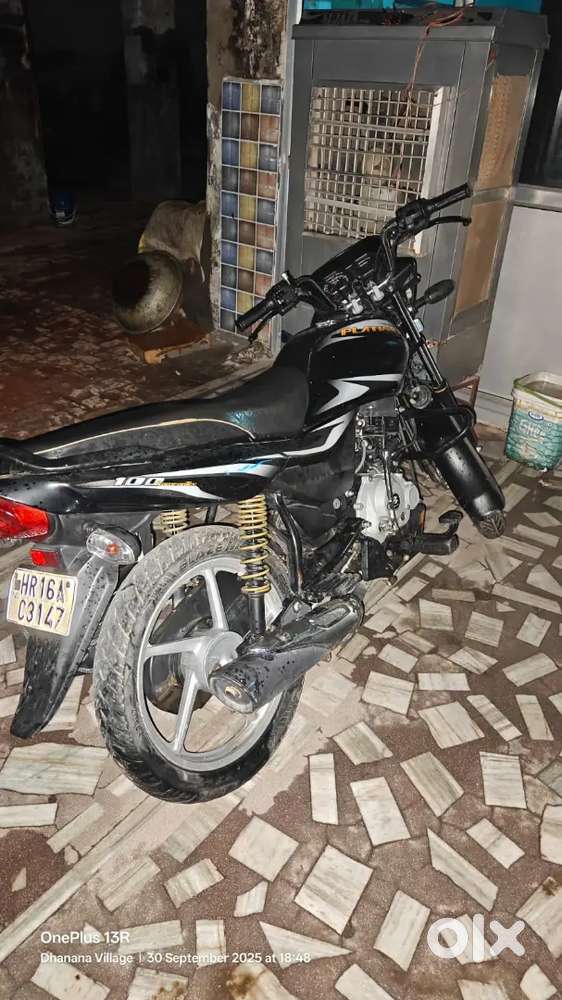 Platina 100s brand new condition all ok not a single problem
