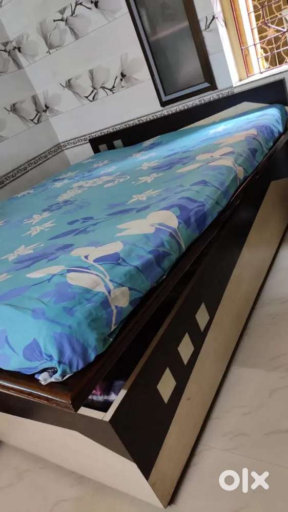 All new Hydraulic optd 5'×7' bed