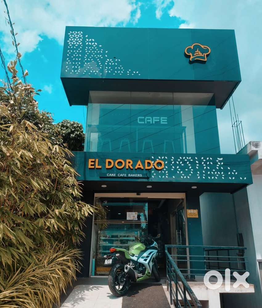 Hiring : Juicer and Salesperson(Male/Female)