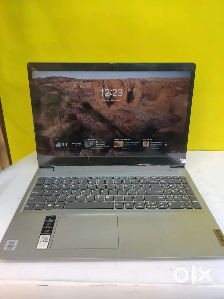 Lenovo IdeaPad/intel core i5/8GB RAM/256GB SSD/intel uhd 4 GB Graphic