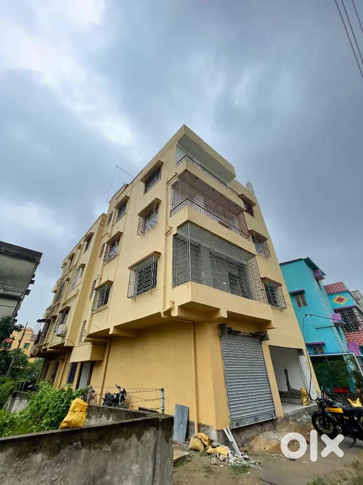Only one shop are available total sq ft 348 near 91 and 211 bus road
