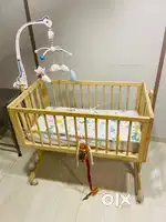Mee mee baby premium wooden cot