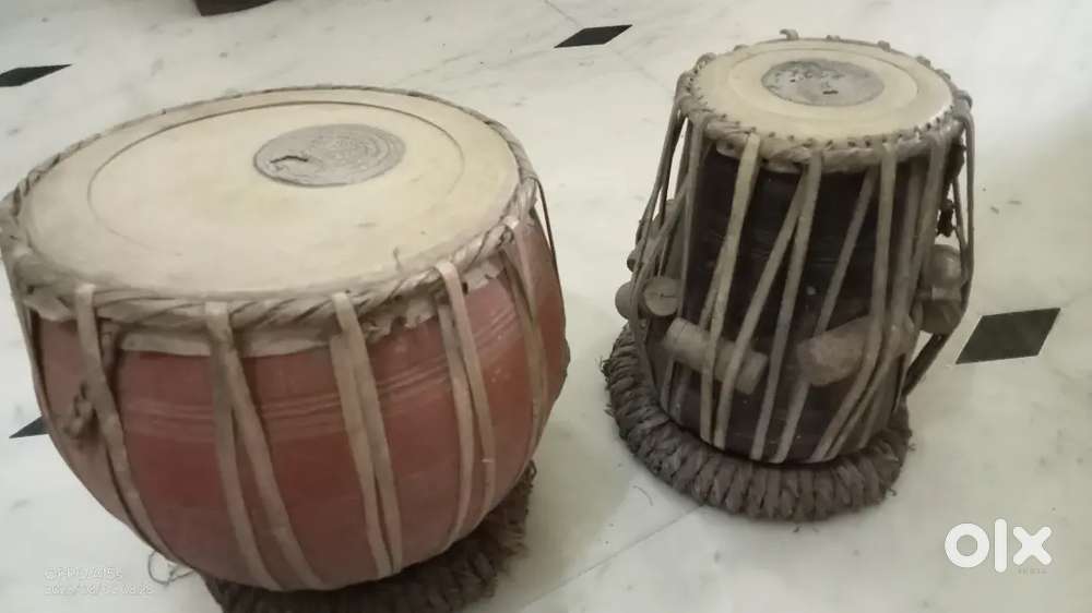 Tabla 35 years old