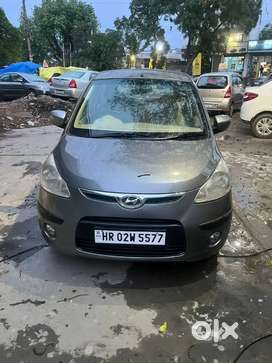 Hyundai i10 2010 Petrol 60000 Km Driven family car showroom condition