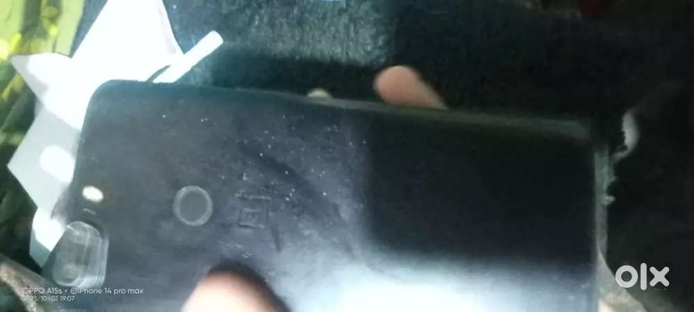 One plus 5t 6/128