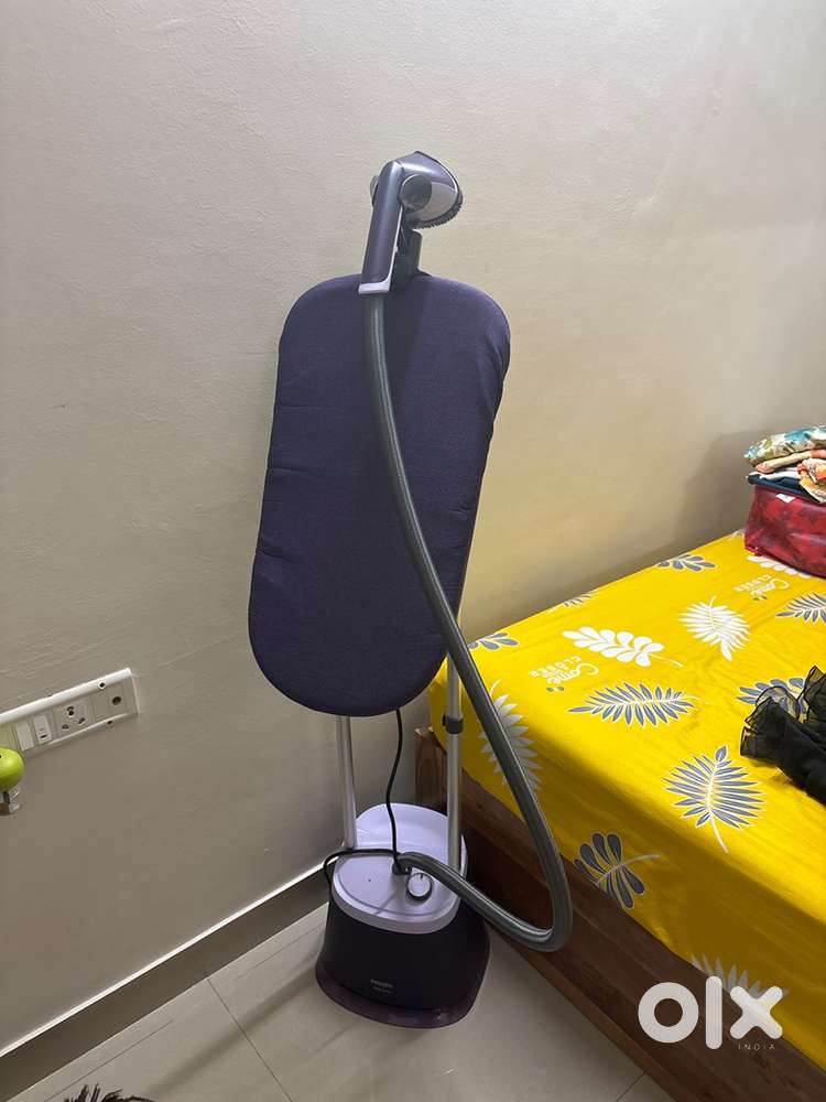 Philips Standing Steam Iron – 2000W