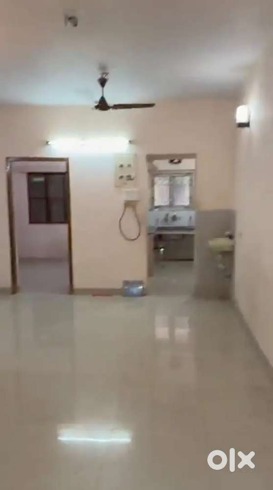 T Nagar Venkat Narayana road 2 BHK flat Rent Rs 25k Advance 6 months