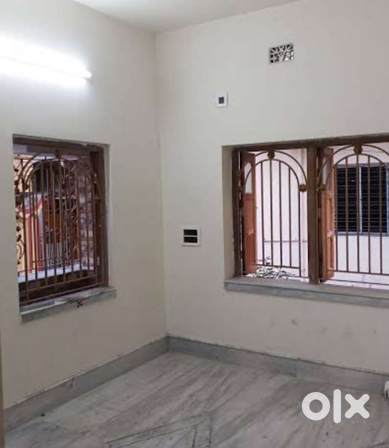 1bhk,2bhk,3bhk rent available. 5 min walk from metro & bus stop