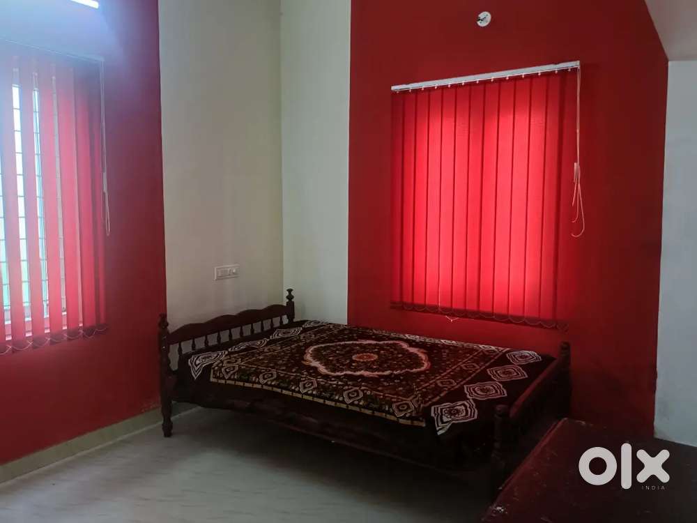 Single room Rent in kakkanad near alakapuri hotel and img jn