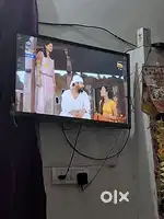 Murfy compney  ki led TV hai 32 inch ki alone condition