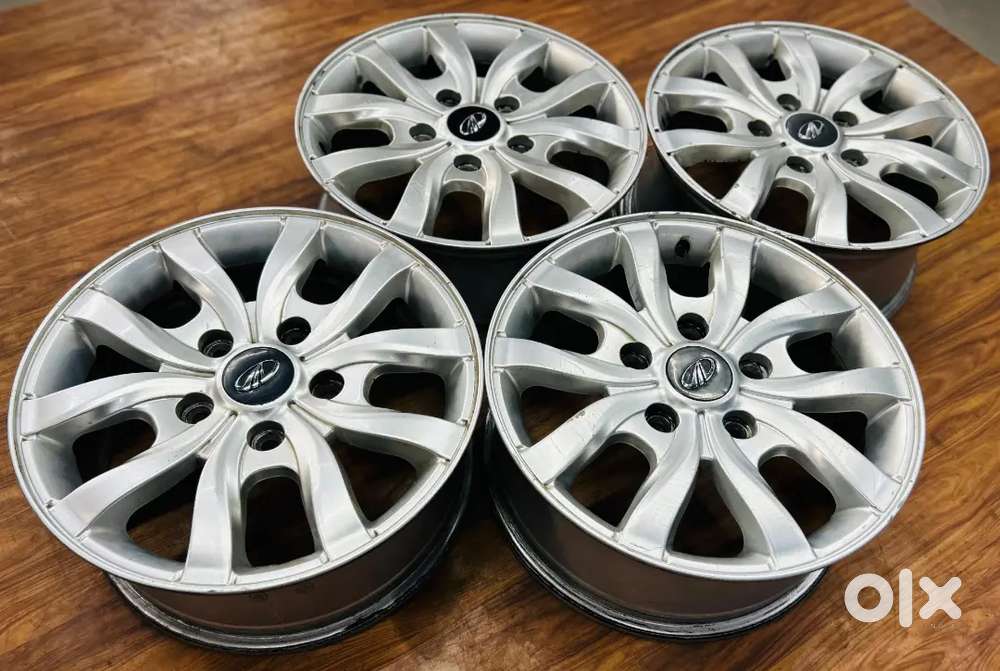 17 inch xuv 500 W10 OEM Mahindra alloys Set of 4
