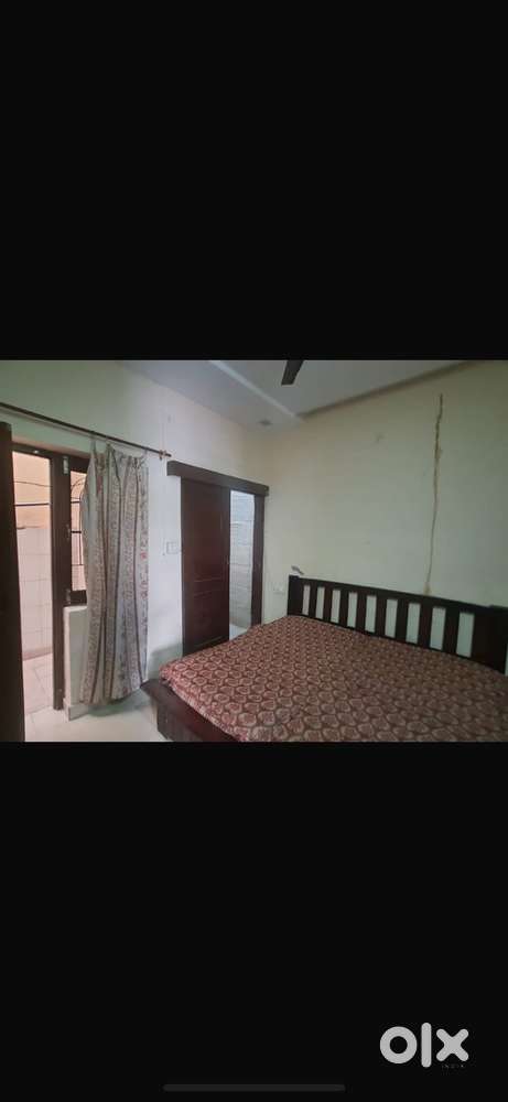 Flats kothis portions for rent