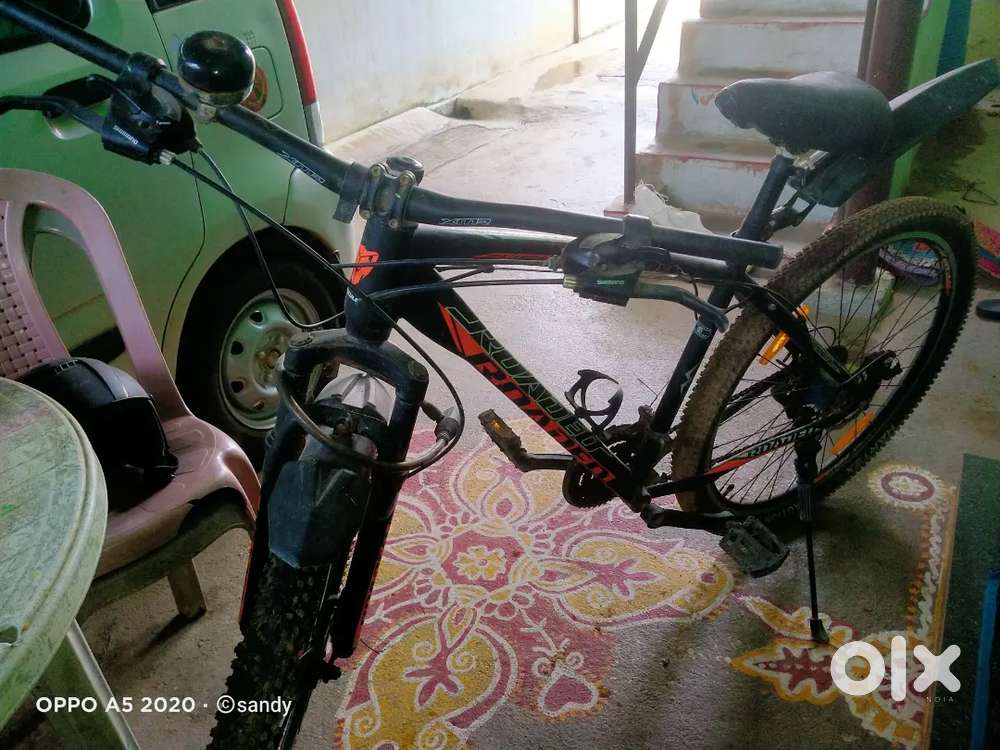 Hercules Roadeo front and back gear cycle