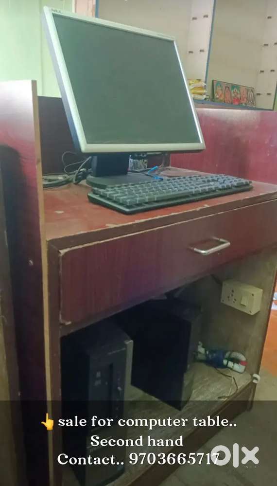 Computer table