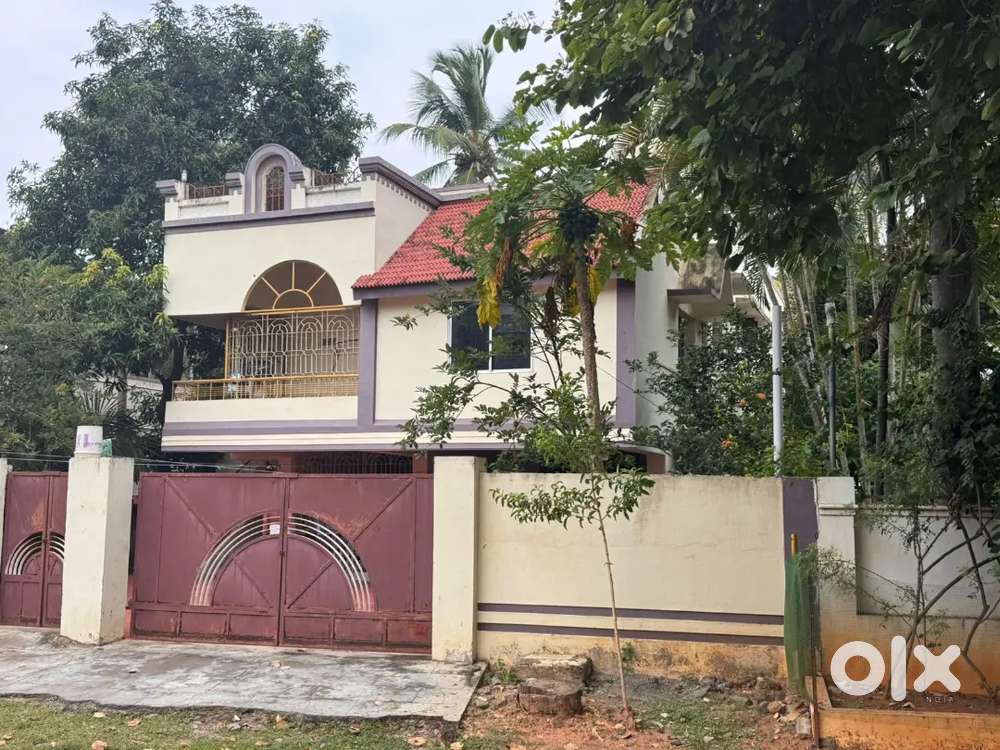Luxury house for sale in Thanjavur Bungala type