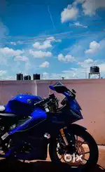 Yamaha R 15 lone contune