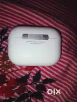 Apple earbuds