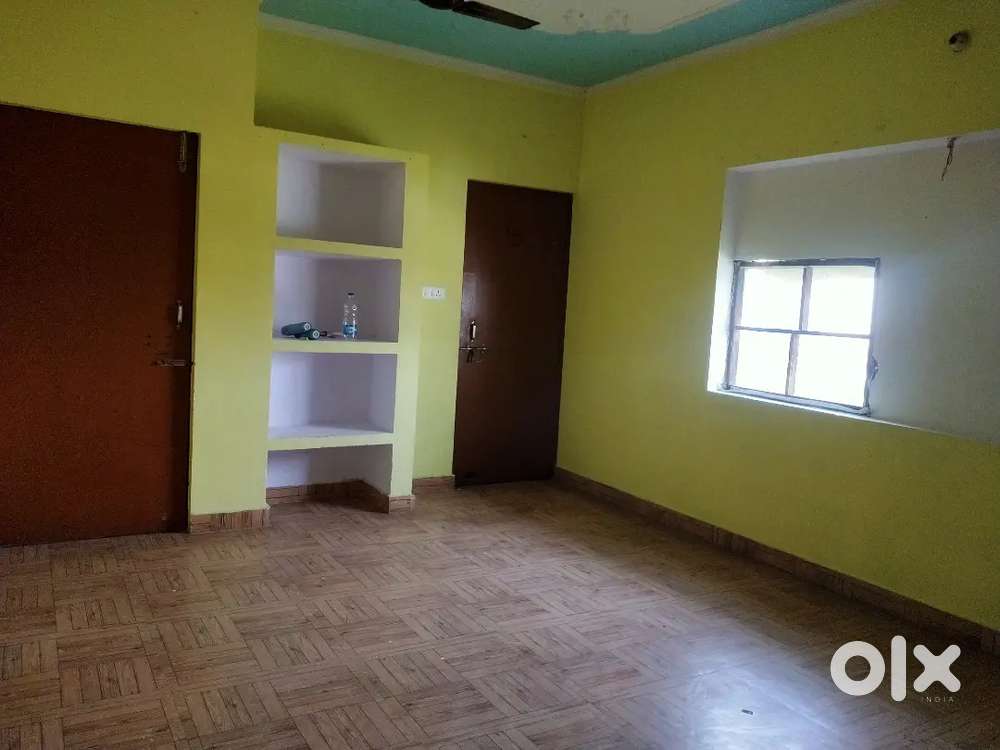 2bhk room set only family