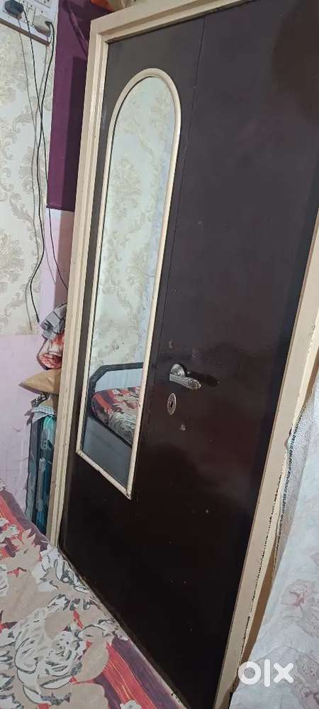 almirah good condition