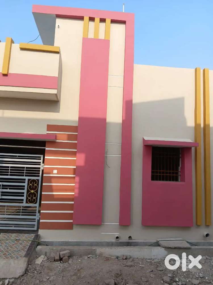 Bhathagon Rawatpura colony me 2bhk ka New ghar with car parking