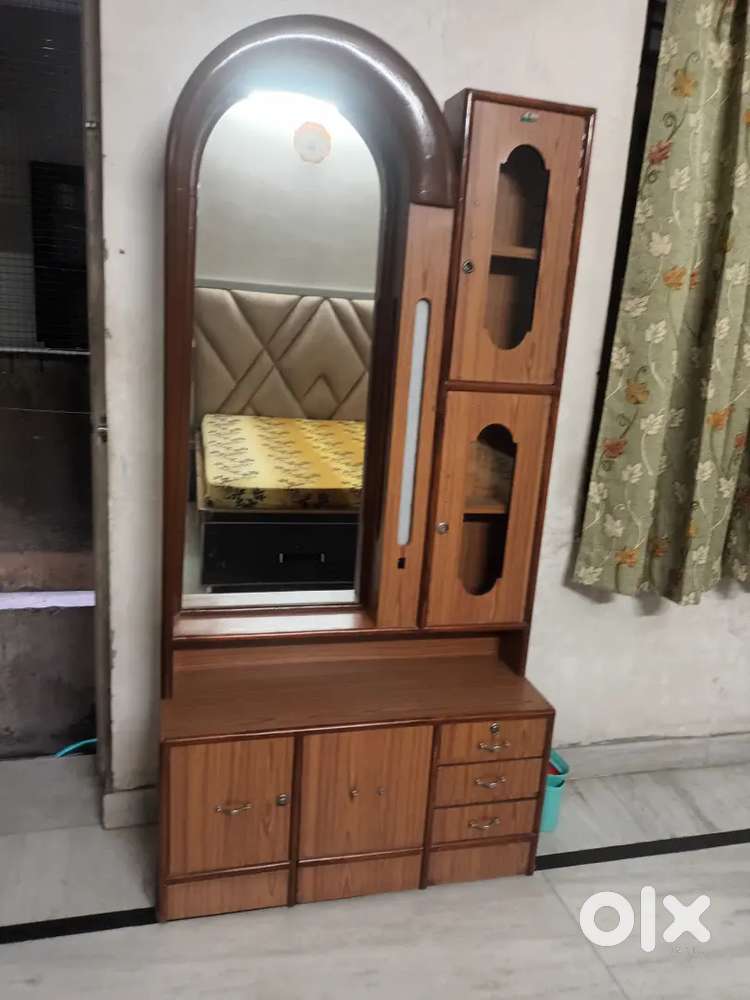 Dressing  table