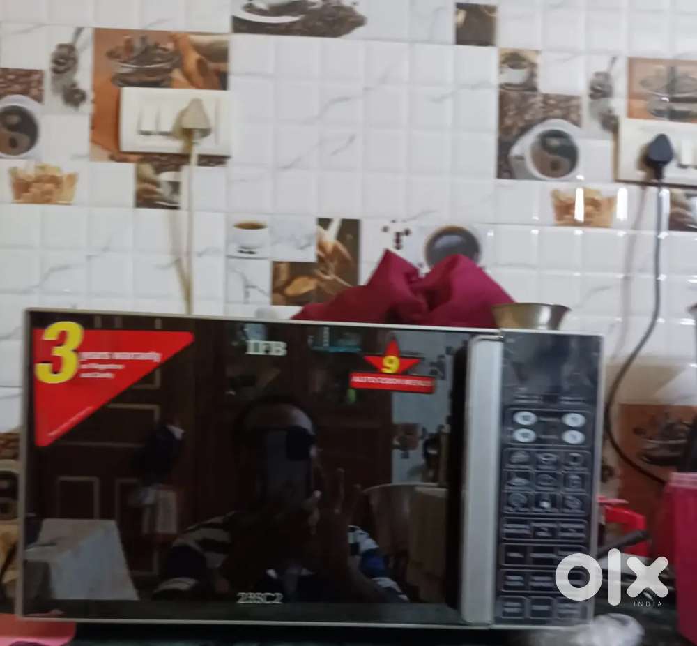 Second Hand Microwave Oven – Excellent Condition