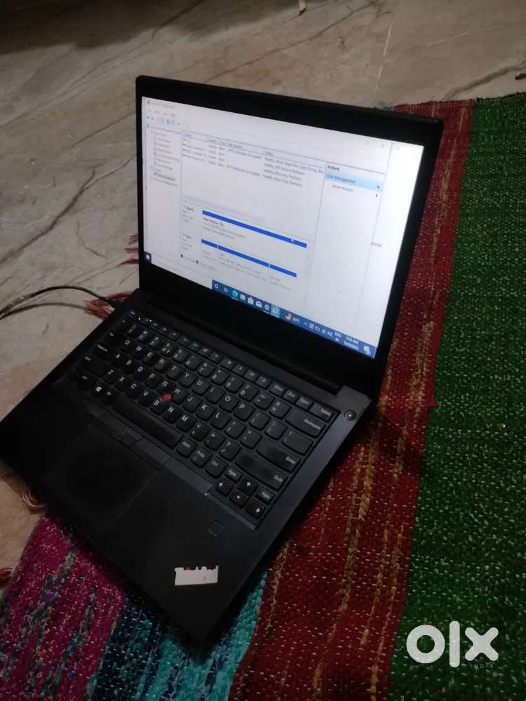 Lenovo ThinkPad e490 512 ssd 1 tb hdd i5 8Gn.