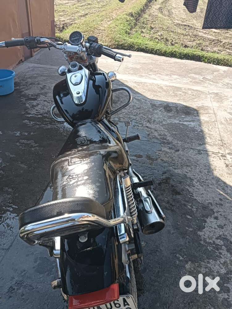 Bajaj avenger