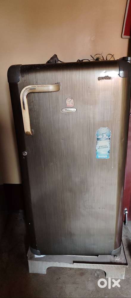 Whirlpool Fridge, 184 litre capacity