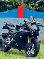 Yamaha R15 V4