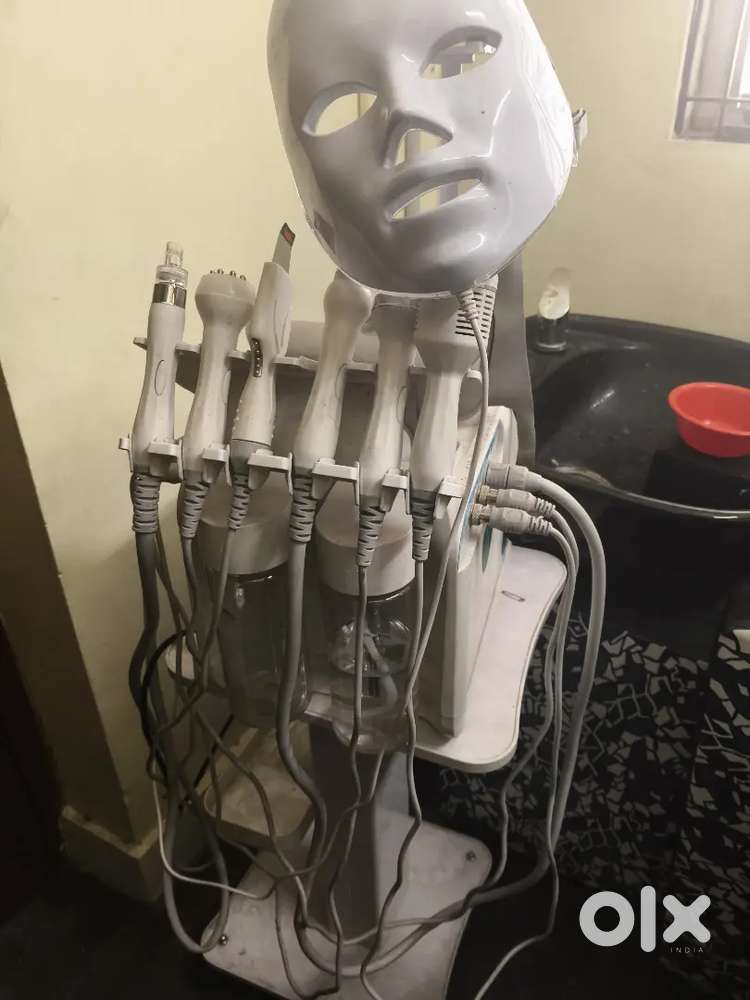Hydra facial machine