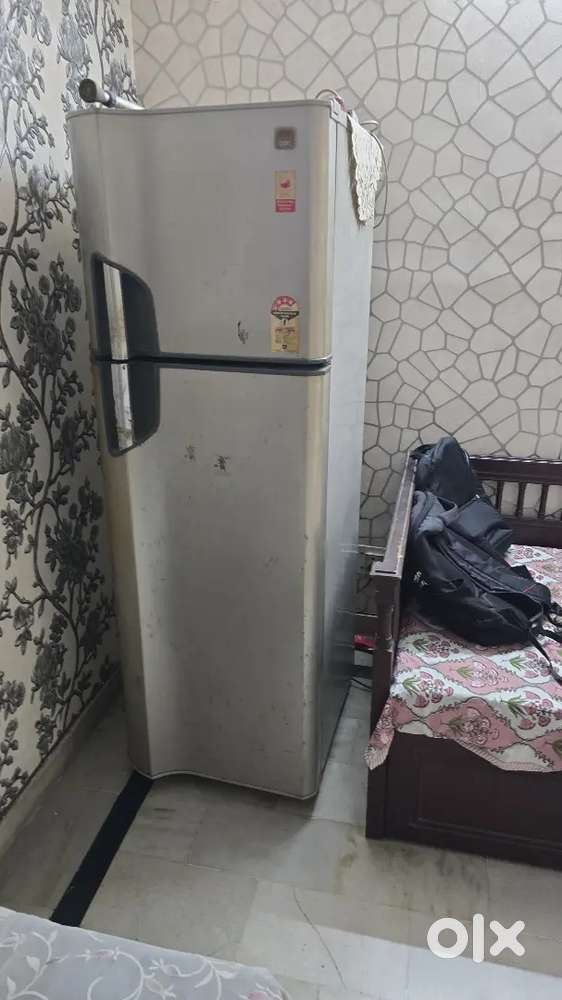 340 ltr Godrej Fridge 5star