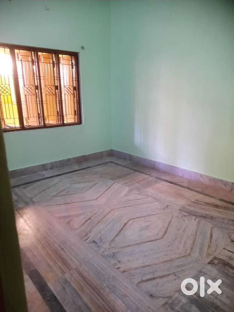 One Room Vacant  Looking for one male Flatmate