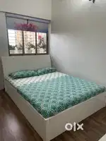 Queen/Double Bed with Hydrolic Storage