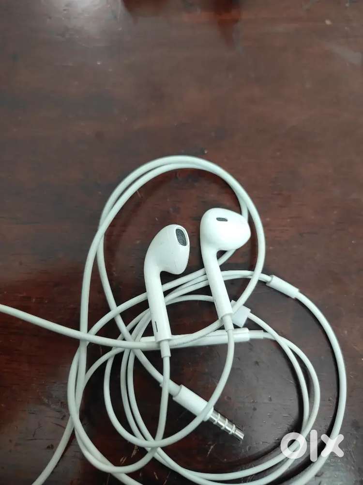 Apple New Original Wired Earpods with 3.5 mm Jack for sale.