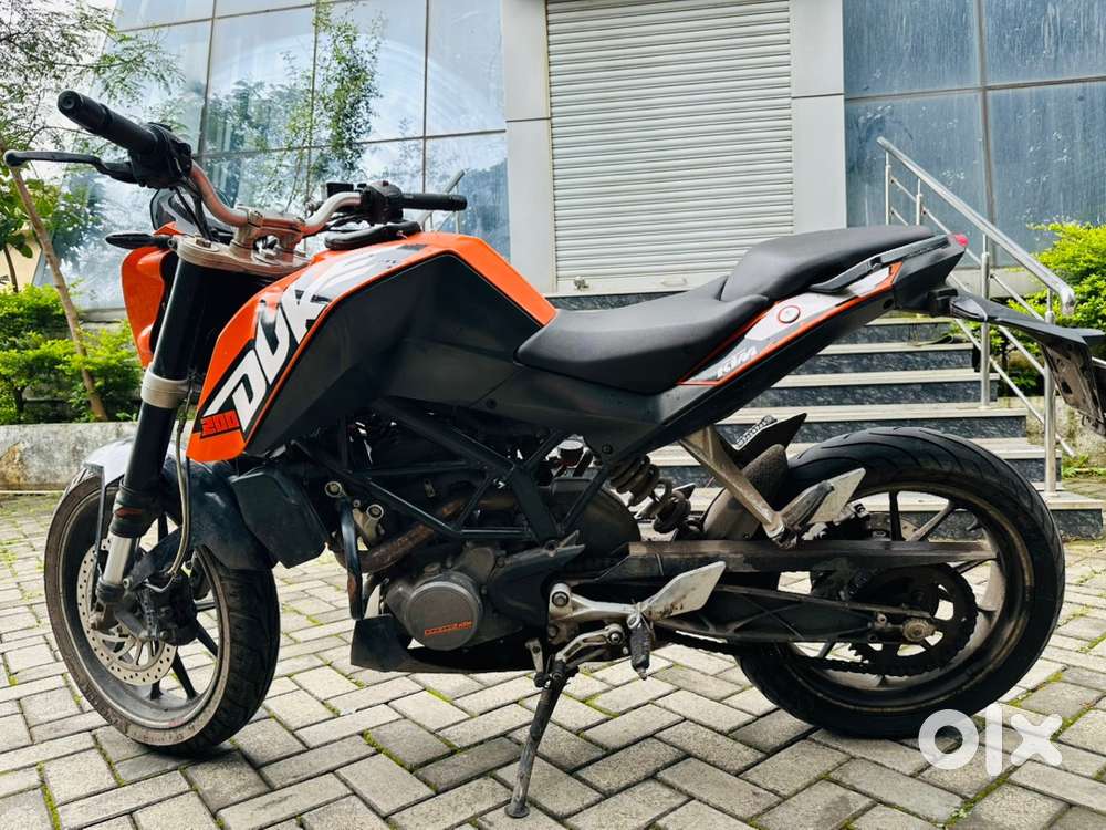 KTM DUKE 200
