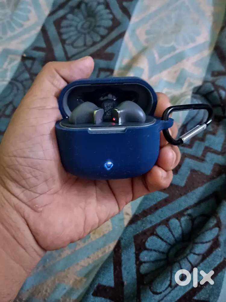 Boat airpods new connection zet black cilicon case free under warranty