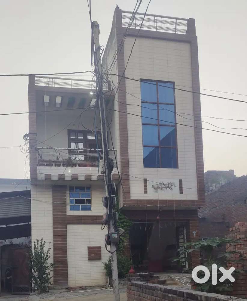 105 gaj me first floor 3 room 2floor 1room kichan bathroom