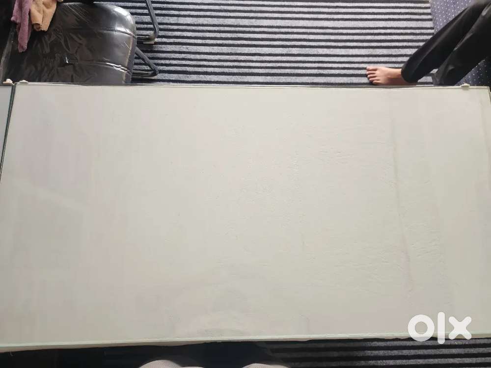 Table in good condition for any work