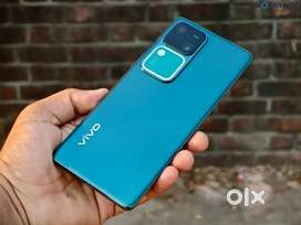 Vivo v30 in excellent condition only back glass broken all okay