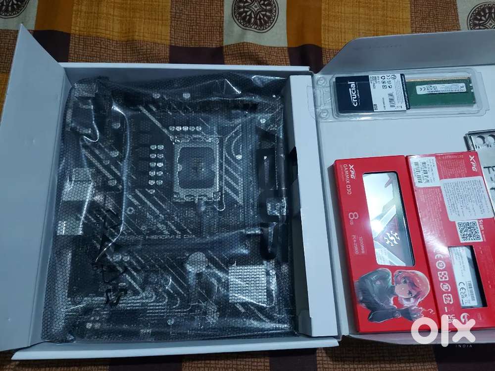ASUS 12th gen motherboard & gaming RAMs
