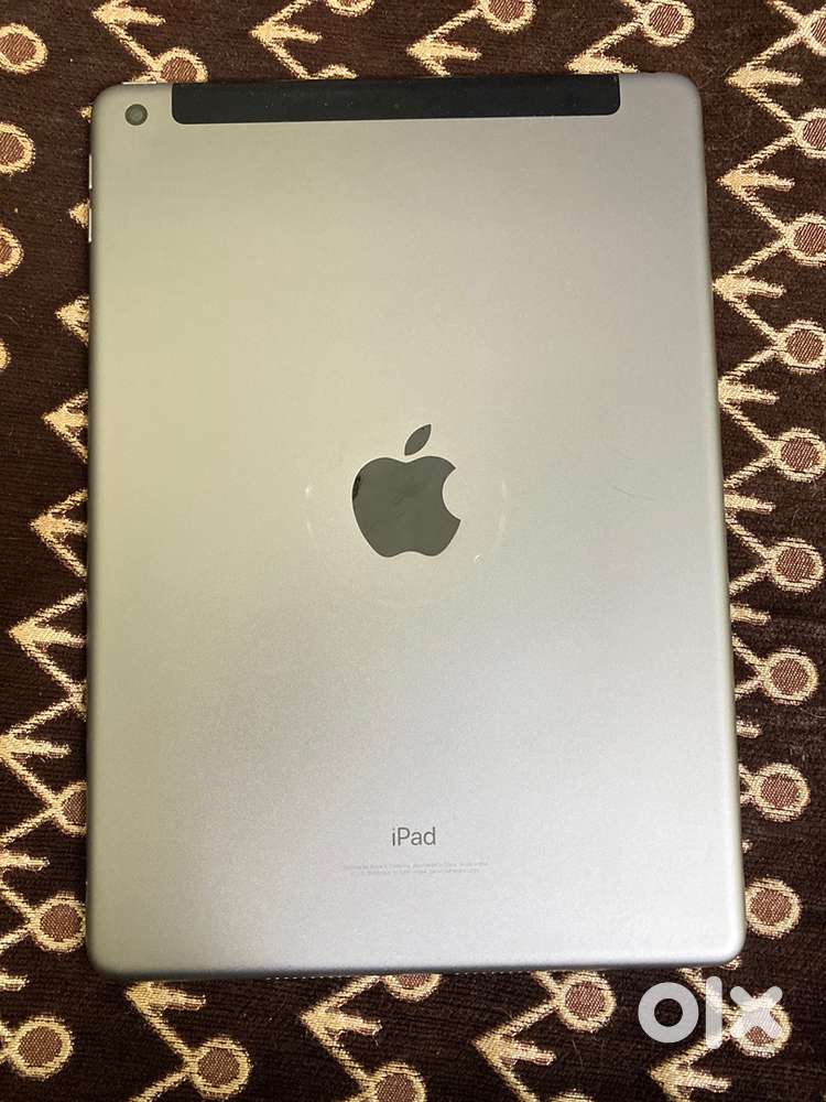 Apple iPad (6th Gen) 64 GB