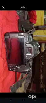 Canon 200D