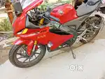 Yamaha R15V4.